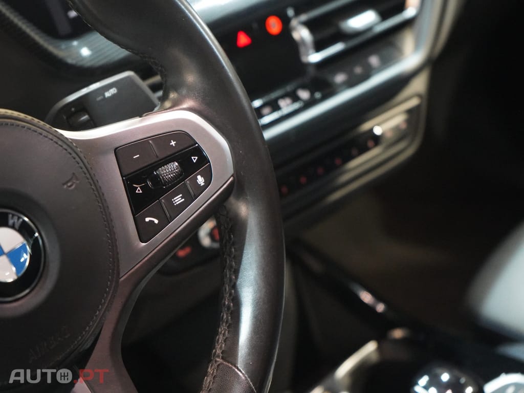 BMW 216 d Pack Desportivo M