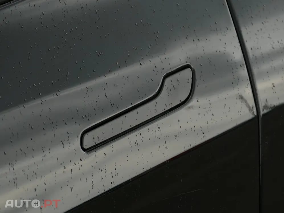 Tesla Model Y Long Range Tração Integral