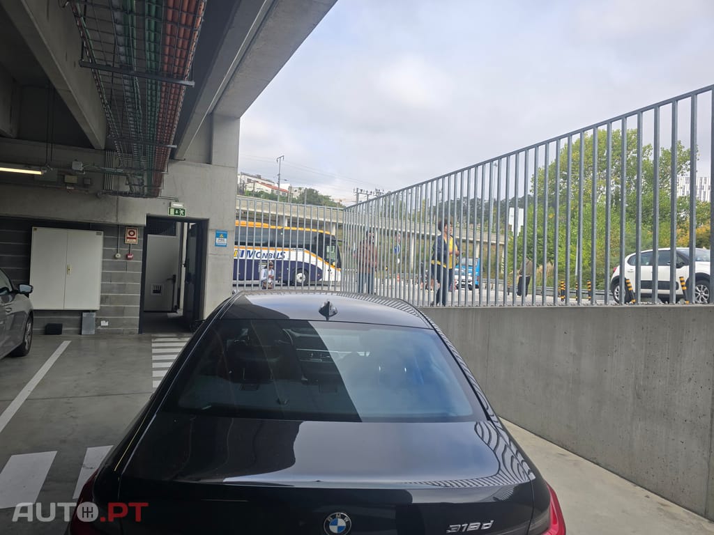 BMW 318 SÉRIE 3 BERLINA G20
