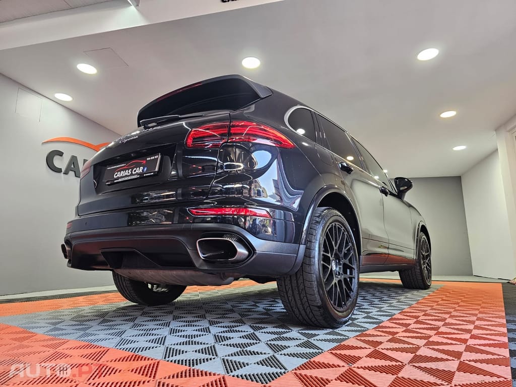 Porsche Cayenne S Tiptronic