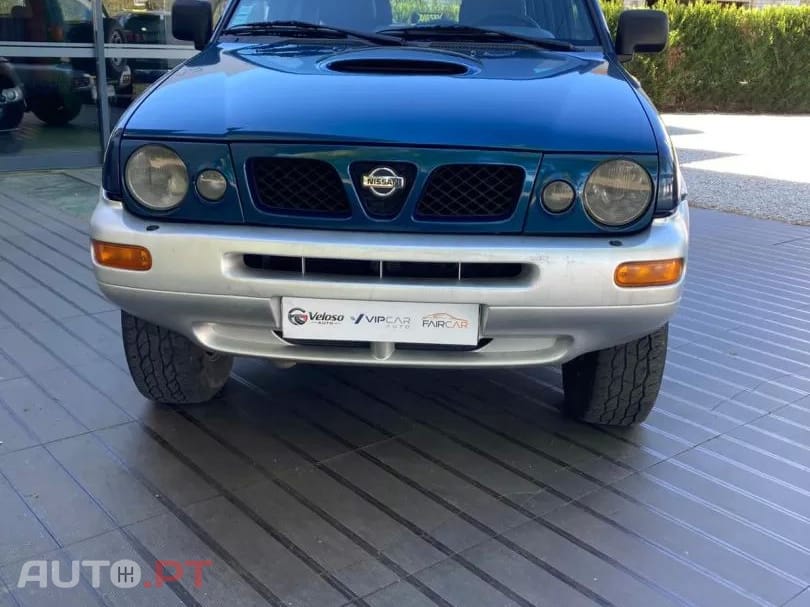Nissan Terrano II 2.7 TDI SE 7 lugares