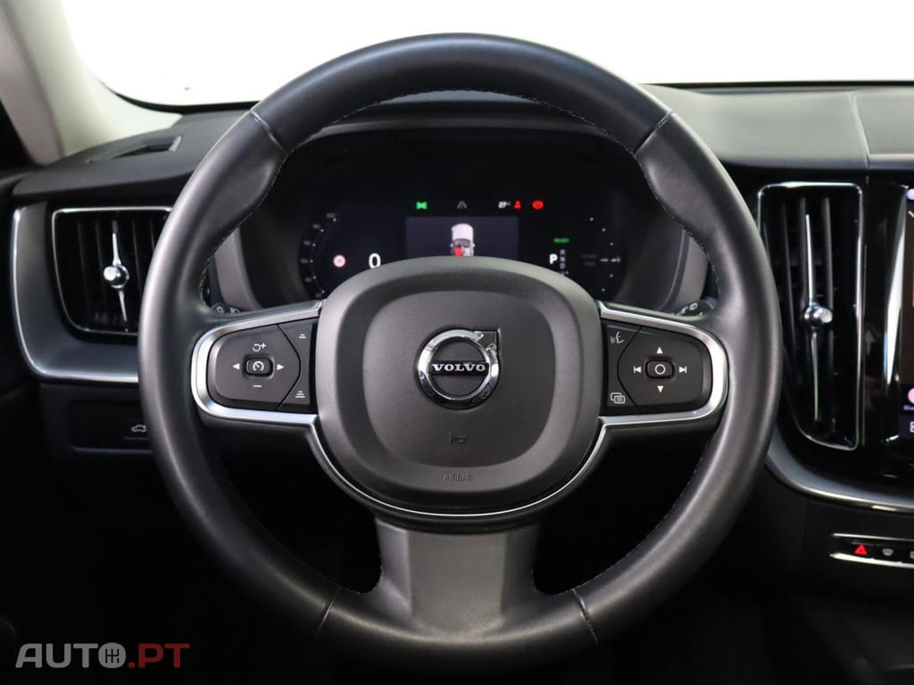 Volvo XC60 2.0 T6  AWD PHEV Core Auto