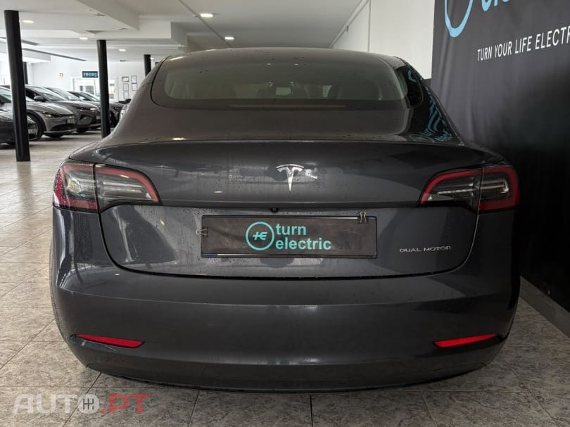 Tesla Model 3 Long Range AWD Dual Motor — fotografia 7