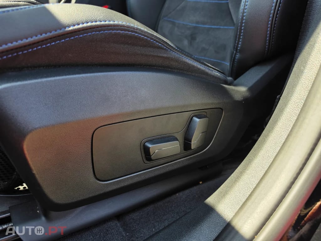 BMW iX2 eDrive20 Pack Desportivo M — fotografia 10