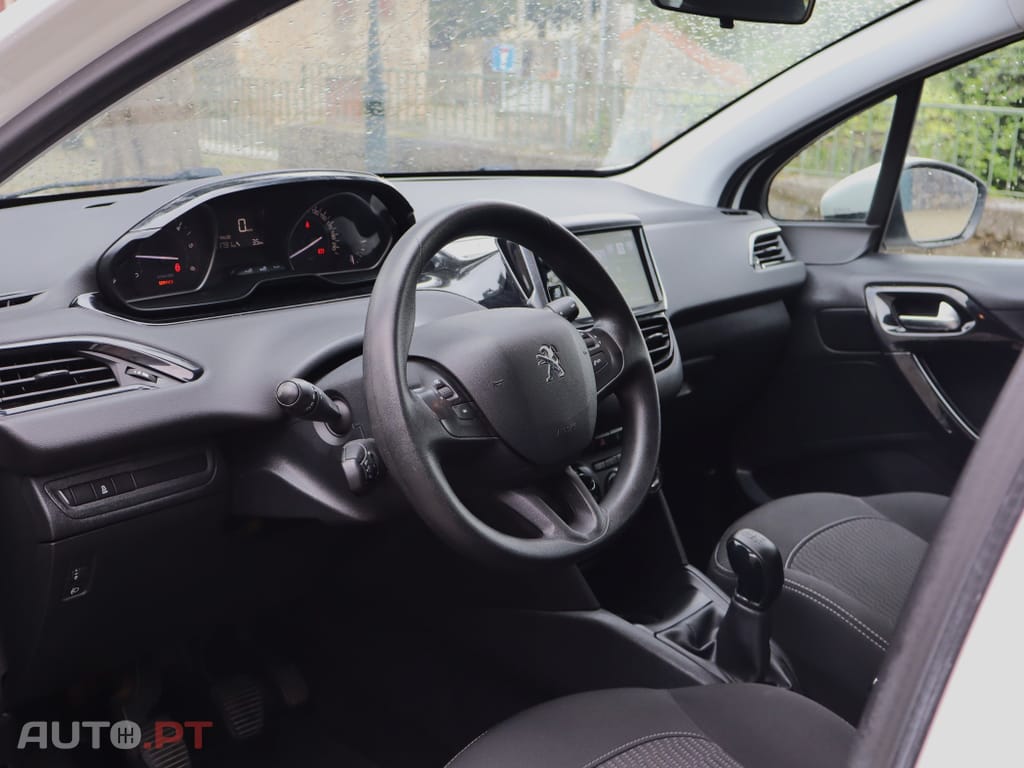 Peugeot 208 1.6 BlueHDi