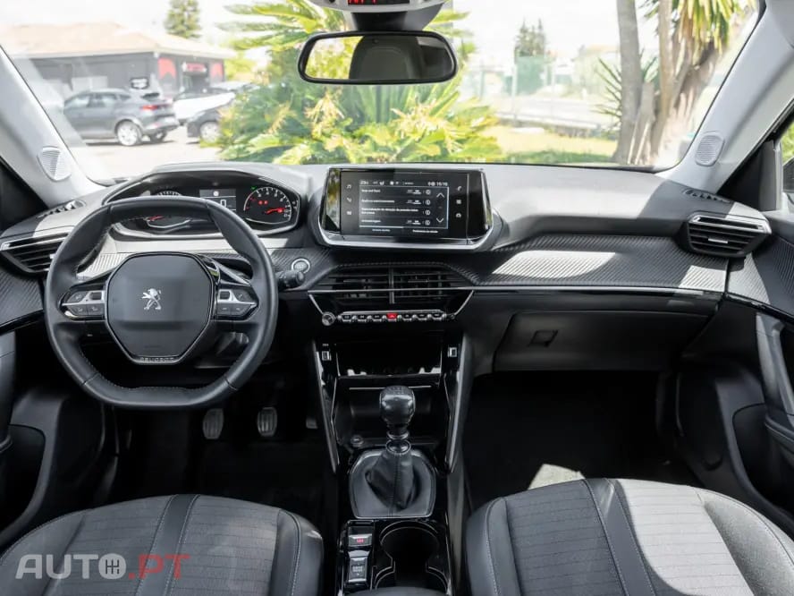 Peugeot 2008 1.5 BlueHDi Allure Pack