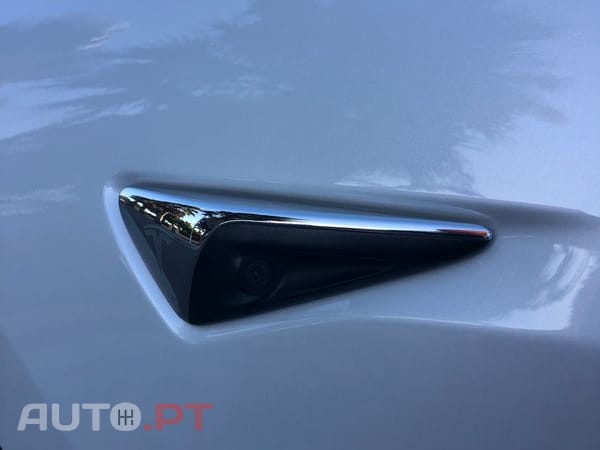 Tesla Model 3 Standard Range Plus RWD