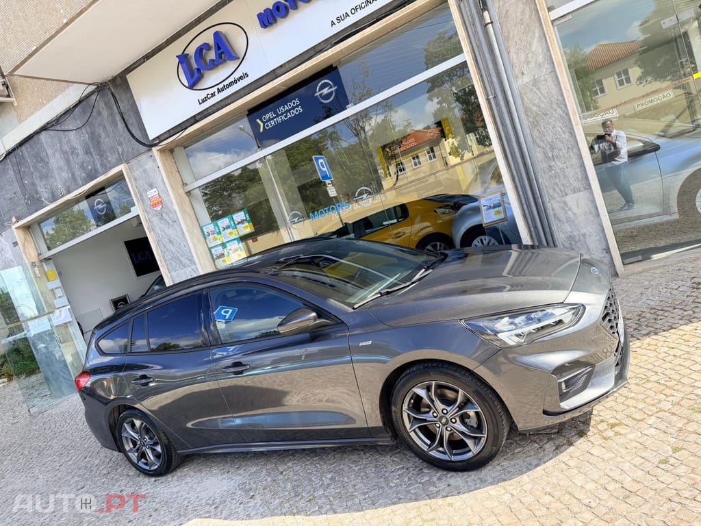 Ford Focus SW 1.0 EcoBoost ST-Line X