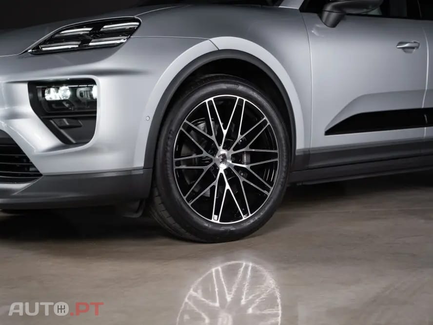 Porsche Macan Electric