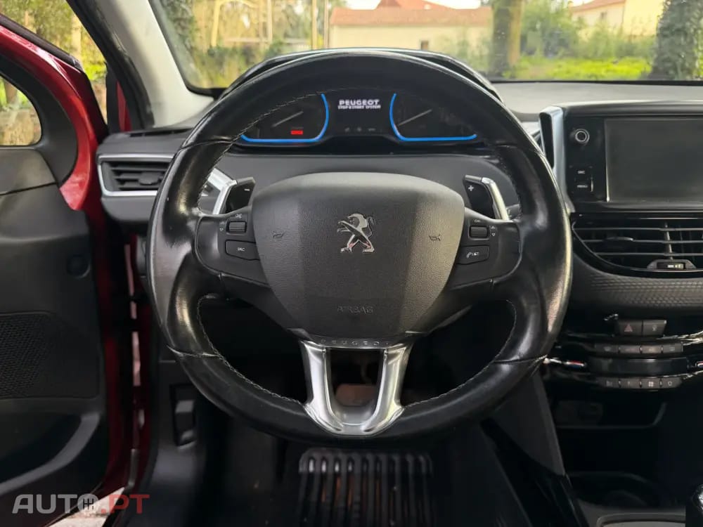 Peugeot 2008 1.2 PureTech Allure EAT6