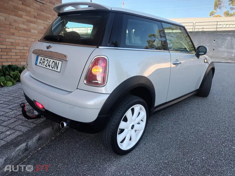 MINI Cooper Cooper D