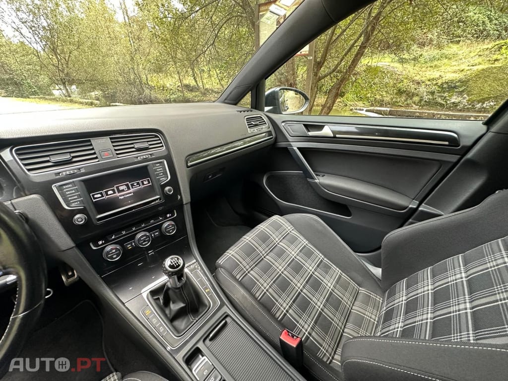 Volkswagen Golf GTD BlueMotion
