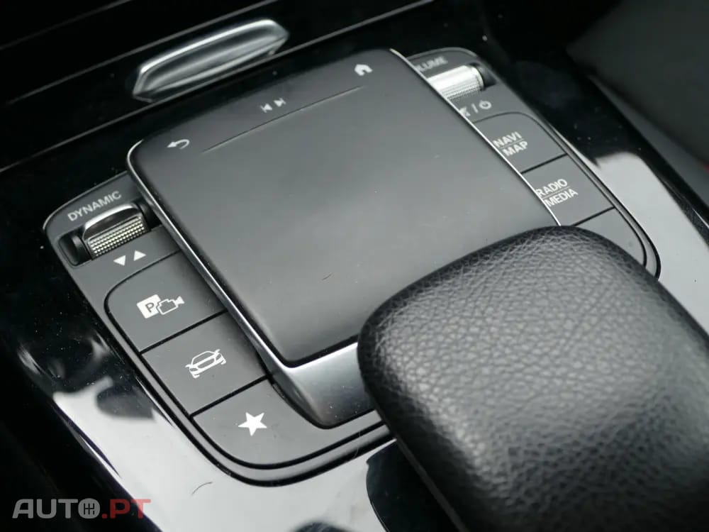 Mercedes-Benz A 250 e AMG Line