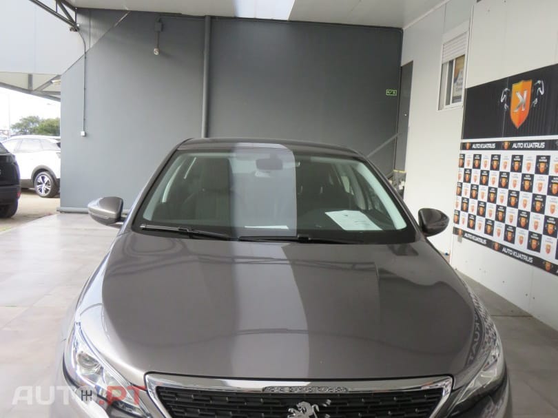 Peugeot 308 1.5 BlueHDi Business Line