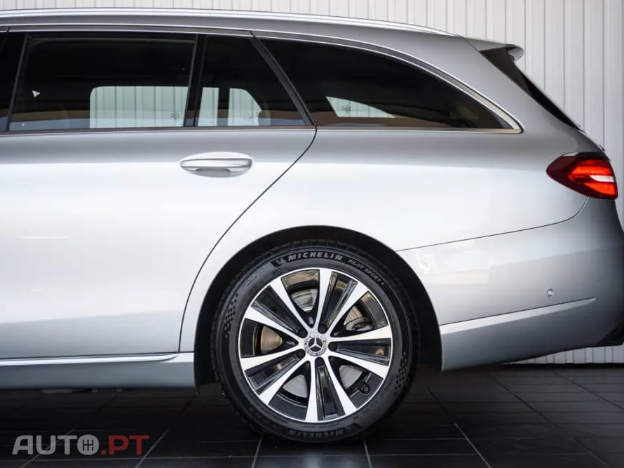 Mercedes-Benz E 300 de Avantgarde