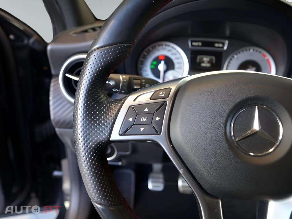 Mercedes-Benz A 180 d AMG 