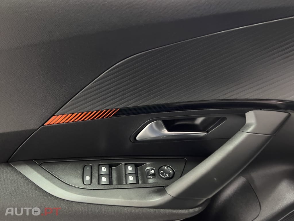 Peugeot 2008 1.2 PureTech Active