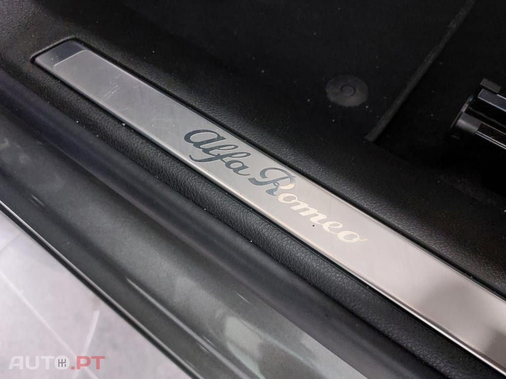 Alfa Romeo Tonale 1.3 Plug-In Hybrid Veloce e-AWD