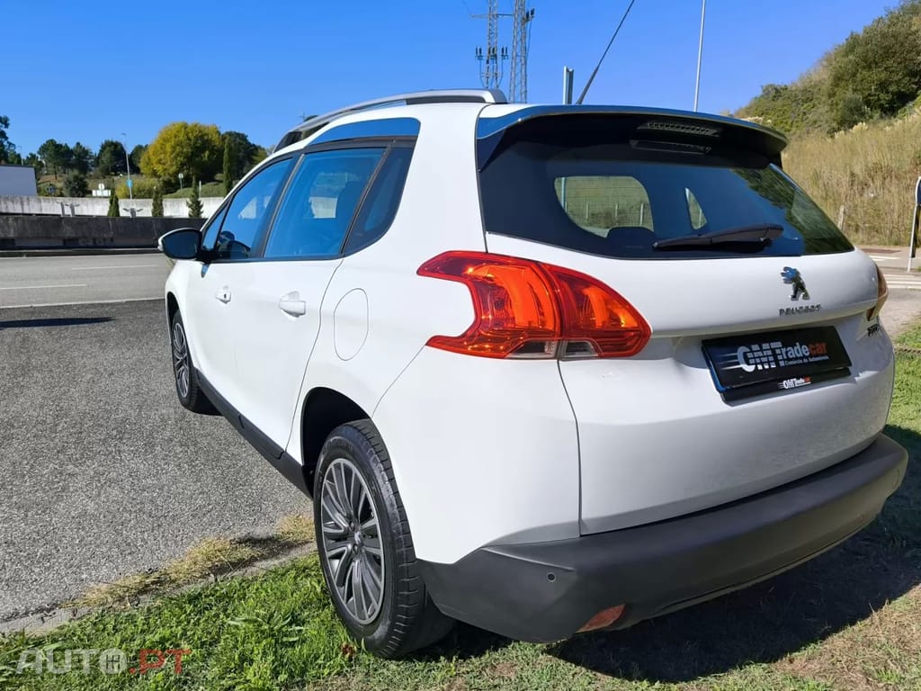 Peugeot 2008 1.2 VTi Active
