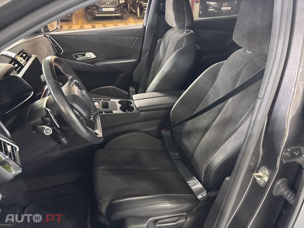 DS DS7 Crossback E-Tense Performance Line EAT8