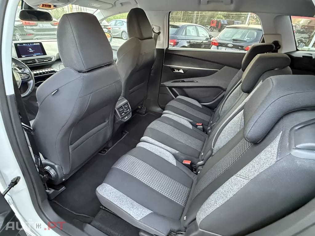 Peugeot 5008 1.5 BlueHDi Allure