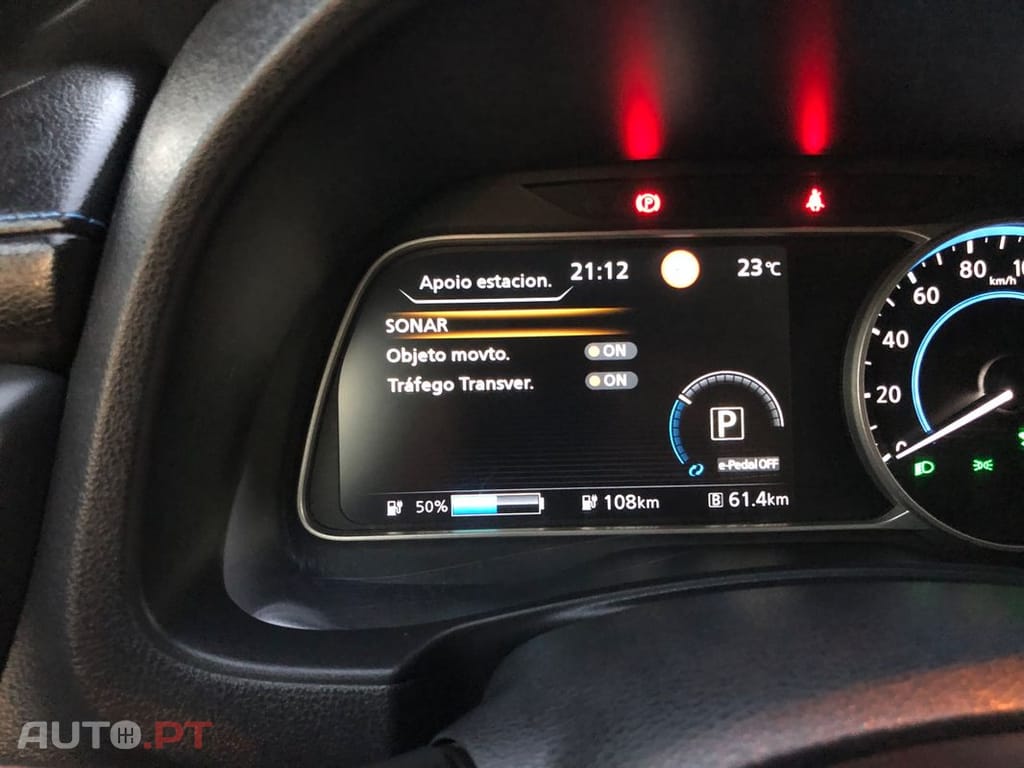 Nissan Leaf Tekna Two Tone