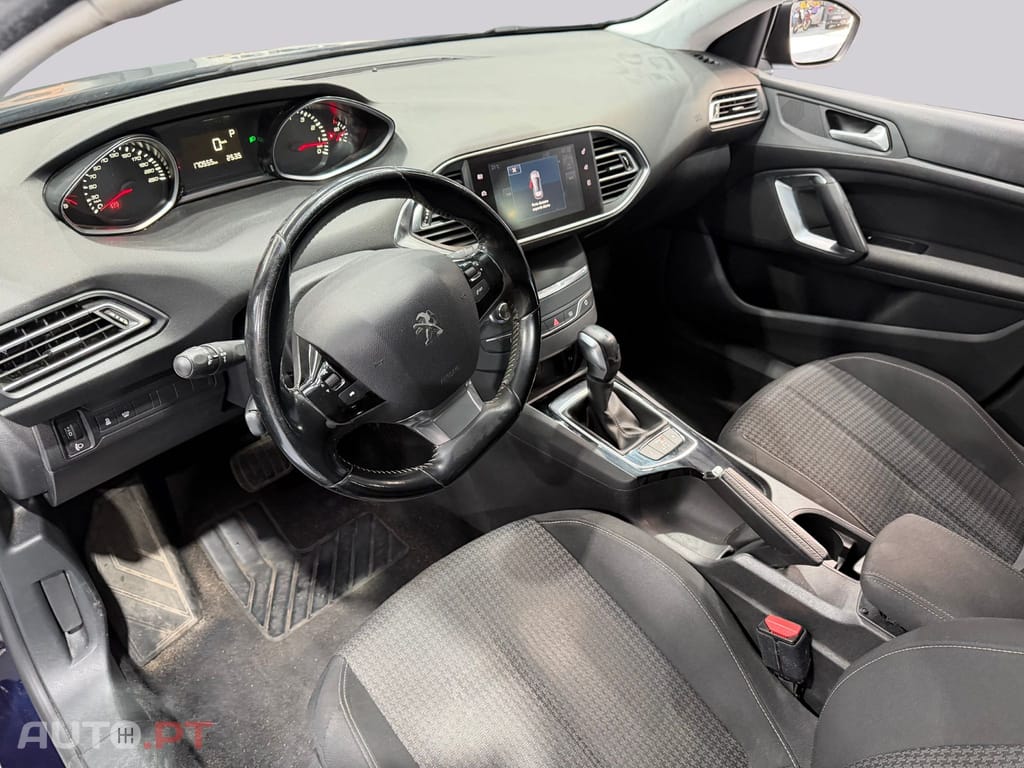 Peugeot 308 1.2 PureTech EAT6