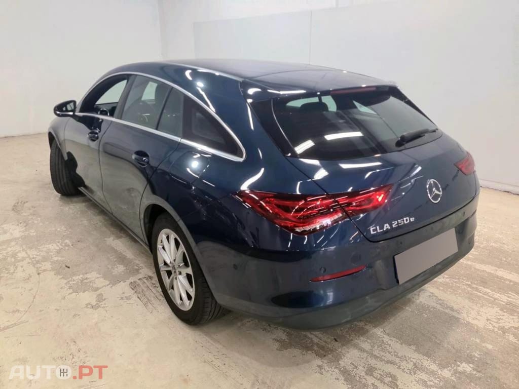 Mercedes-Benz CLA 250 e Shooting Brake Style Plus