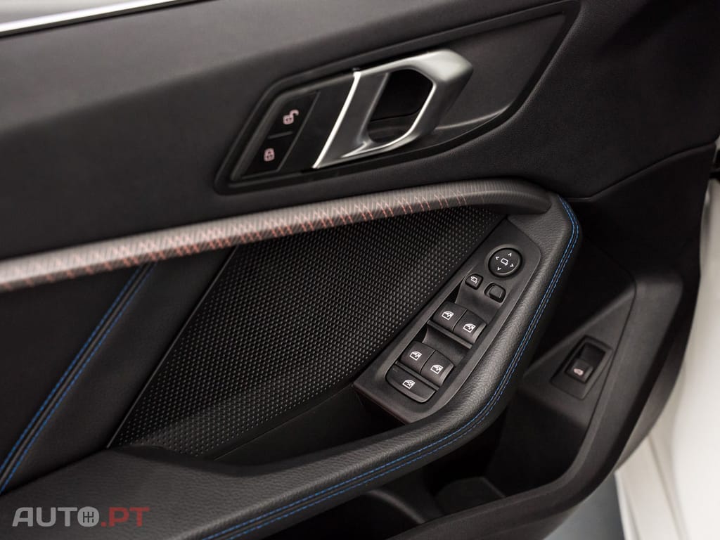 BMW 116 d Pack Desportivo M Auto