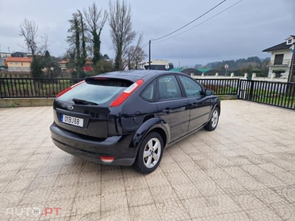 Ford Focus 1.6 Ti-VCT Ghia