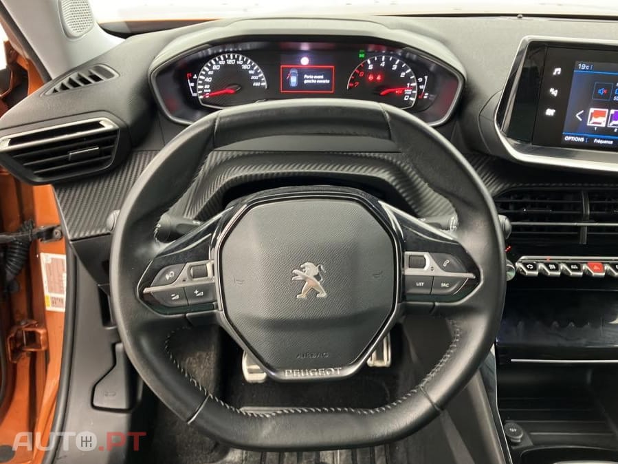Peugeot 2008 1.5 BlueHDi Allure Pack