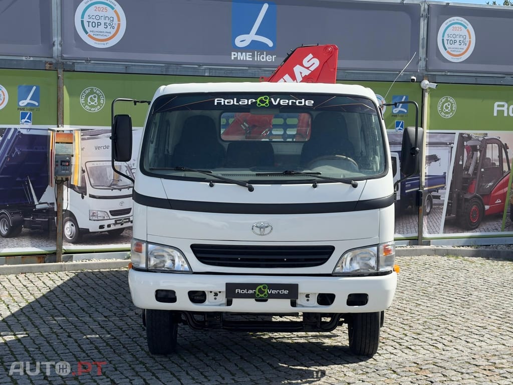 Toyota Dyna 7.5 T  GRUA + BASCULA
