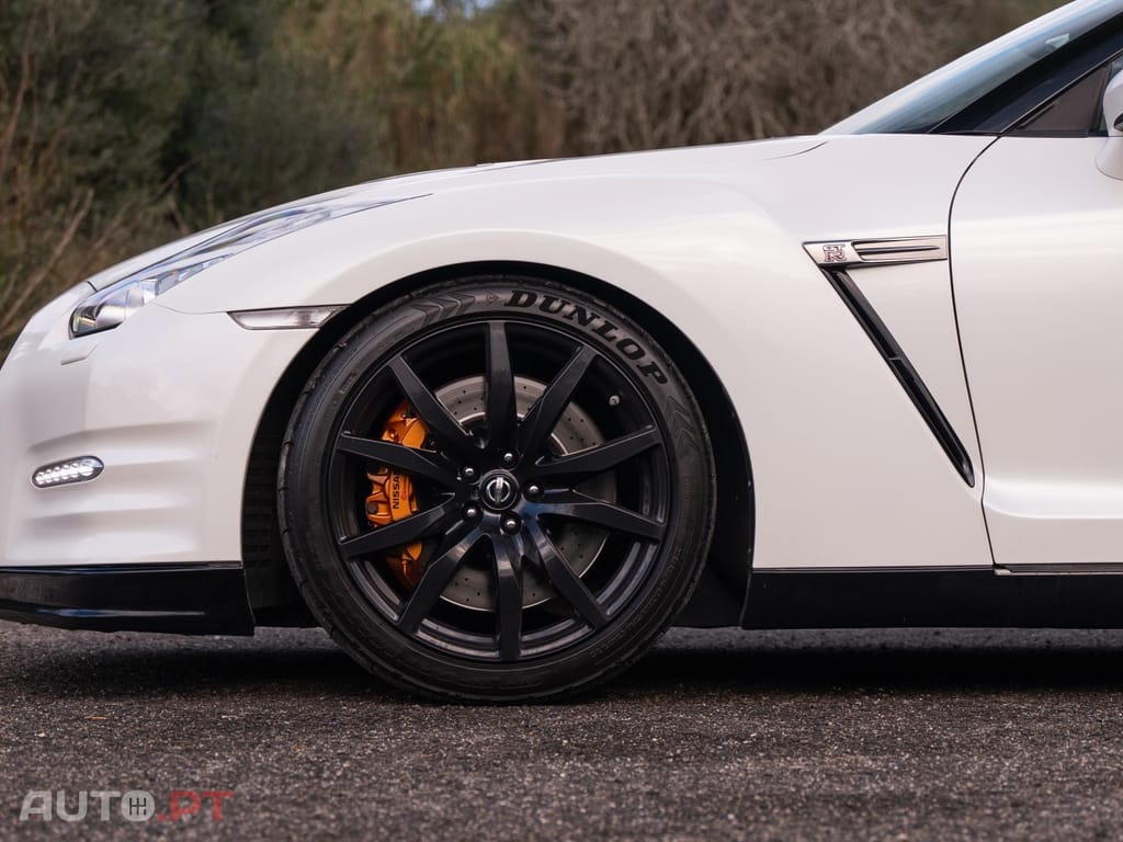 Nissan GT-R 3.8 V6 Black Edition