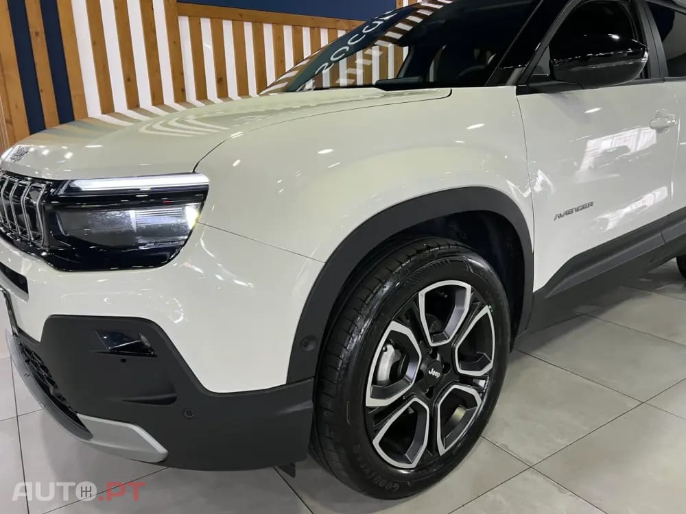 Jeep Avenger 1.2 GSE T3 Summit