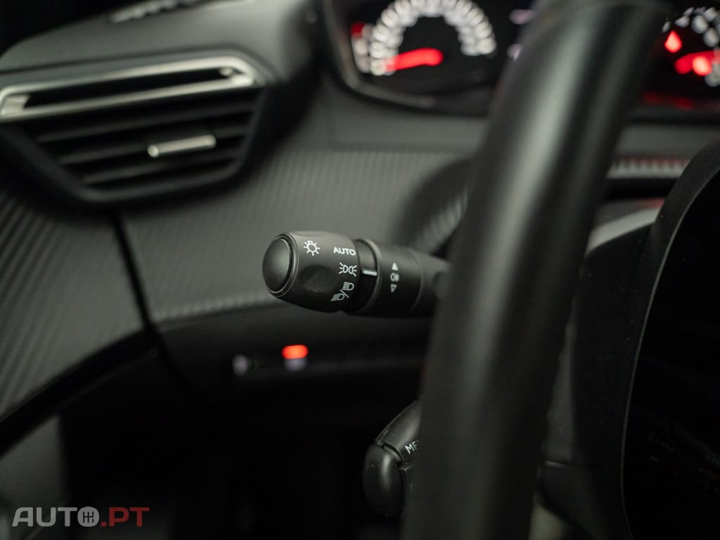 Peugeot 2008 1.2 PureTech Active Pack