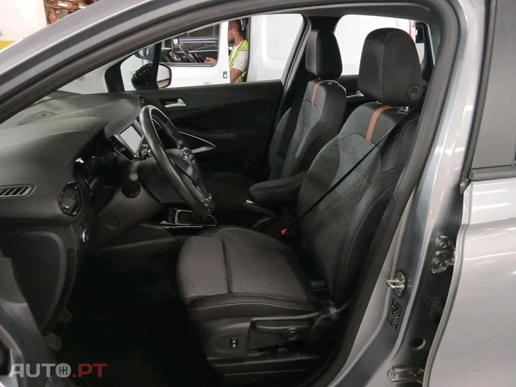 Opel Crossland X 1.2 Business Edition