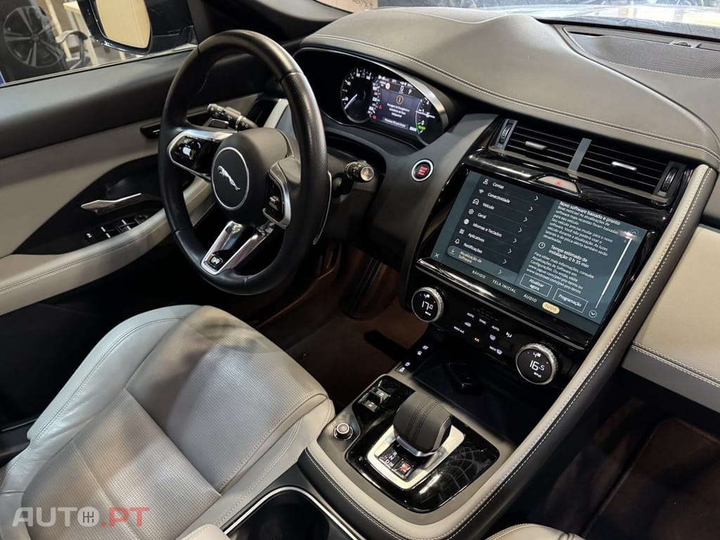 Jaguar E-Pace 1.5 P300e R-Dynamic HSE AWD Aut.