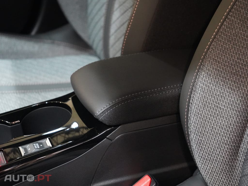 Peugeot 2008 1.2 PureTech Allure