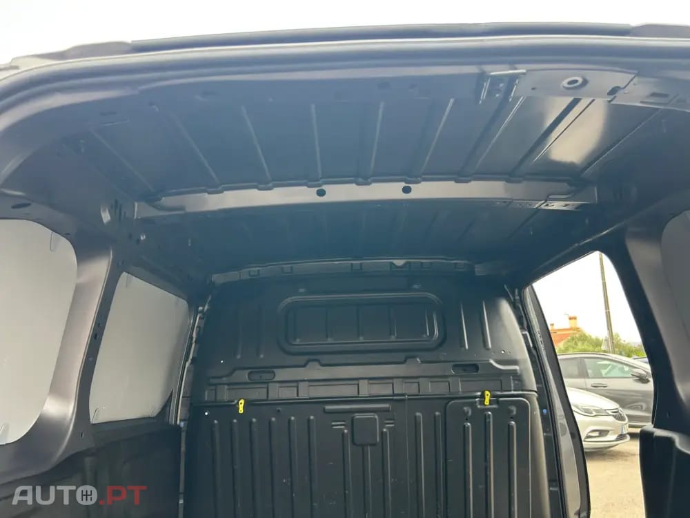 Peugeot Partner 1.5 BlueHDi Premium Standard Plus