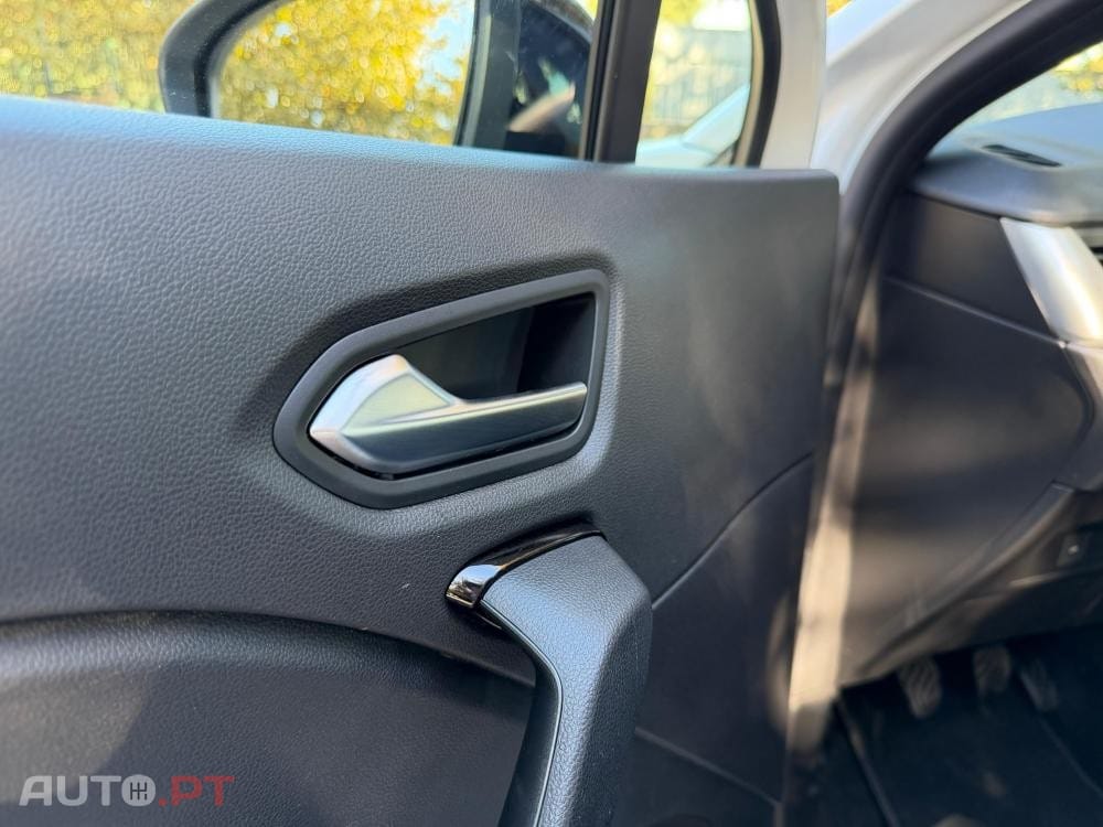 Renault Captur 1.0 TCe Techno Bi-Fuel