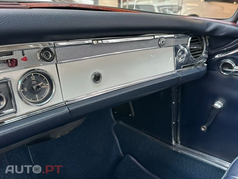 Mercedes-Benz SL 230 Pagode