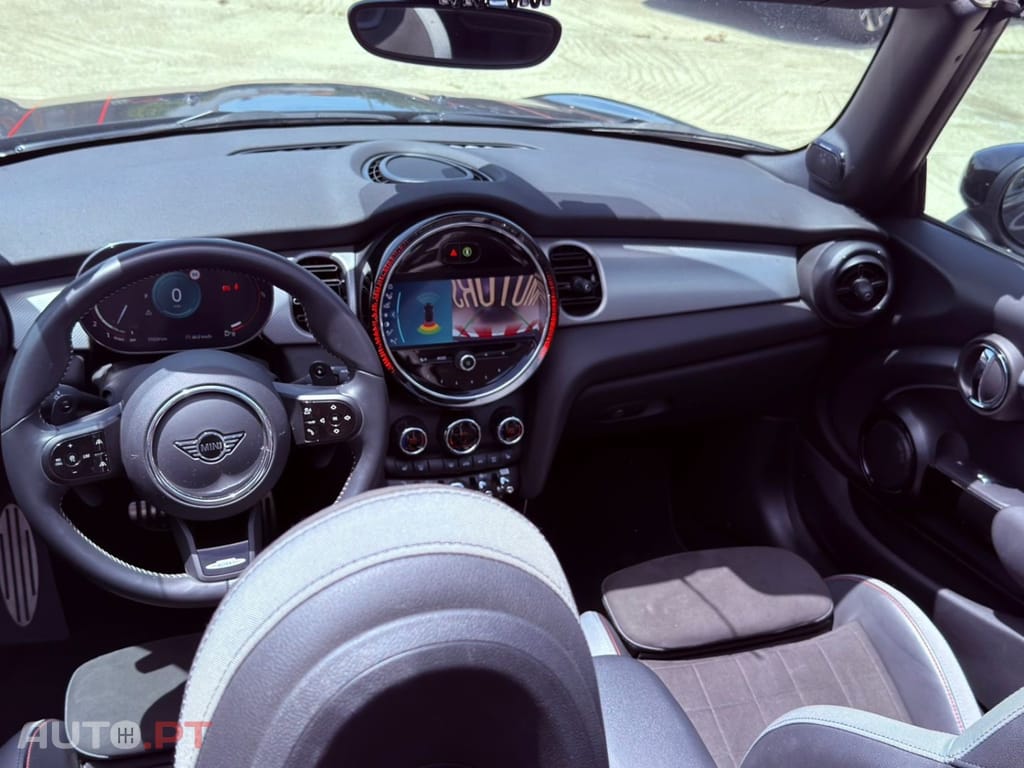 MINI Cabrio John Cooper Works Auto Desportiva