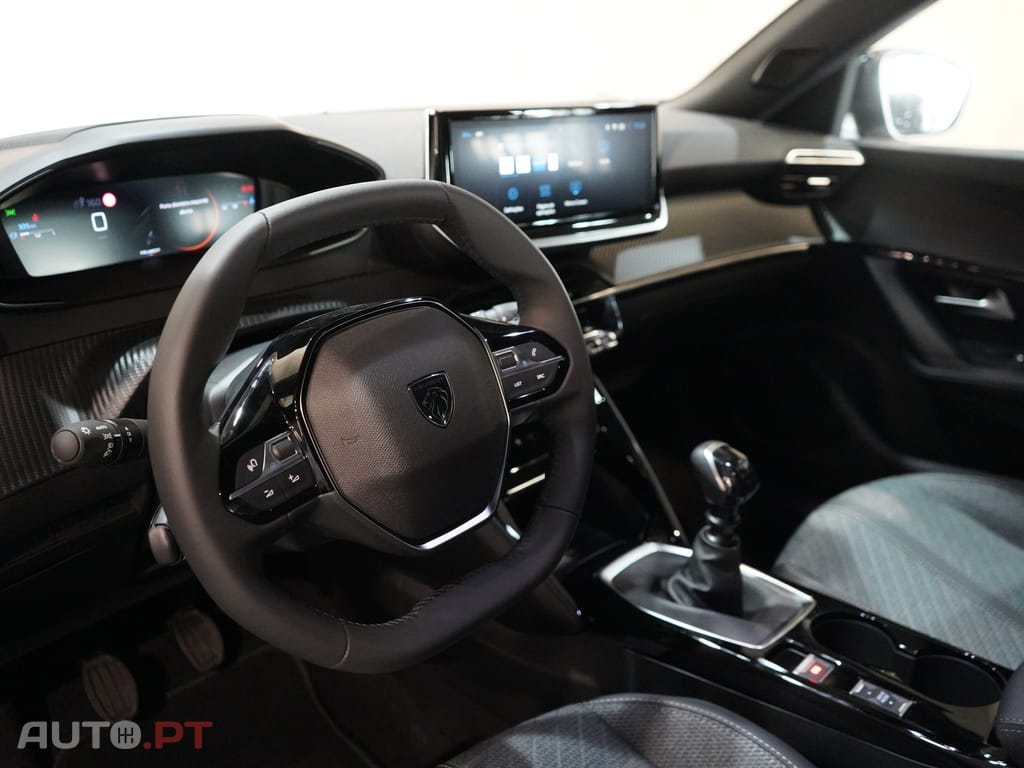 Peugeot 2008 1.2 PureTech Allure