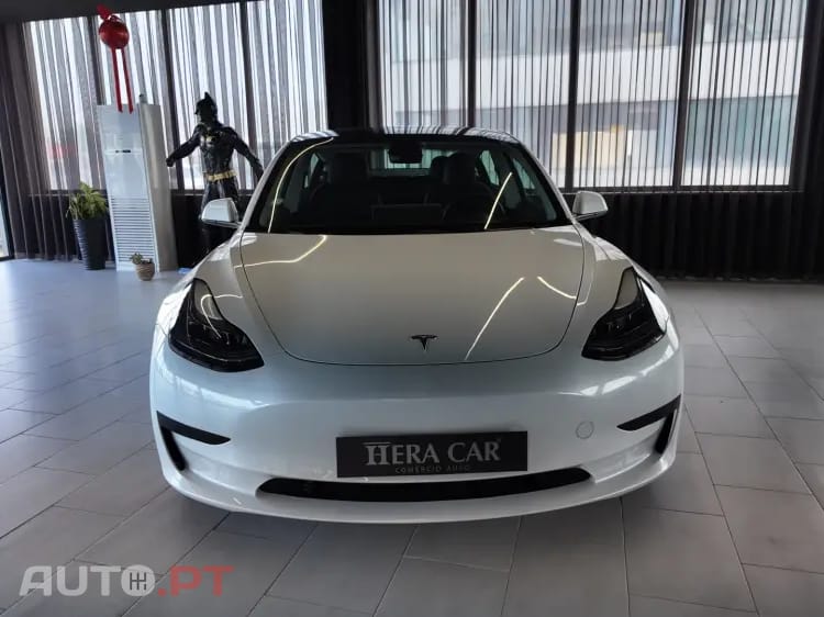 Tesla Model 3 Standard Range Plus RWD