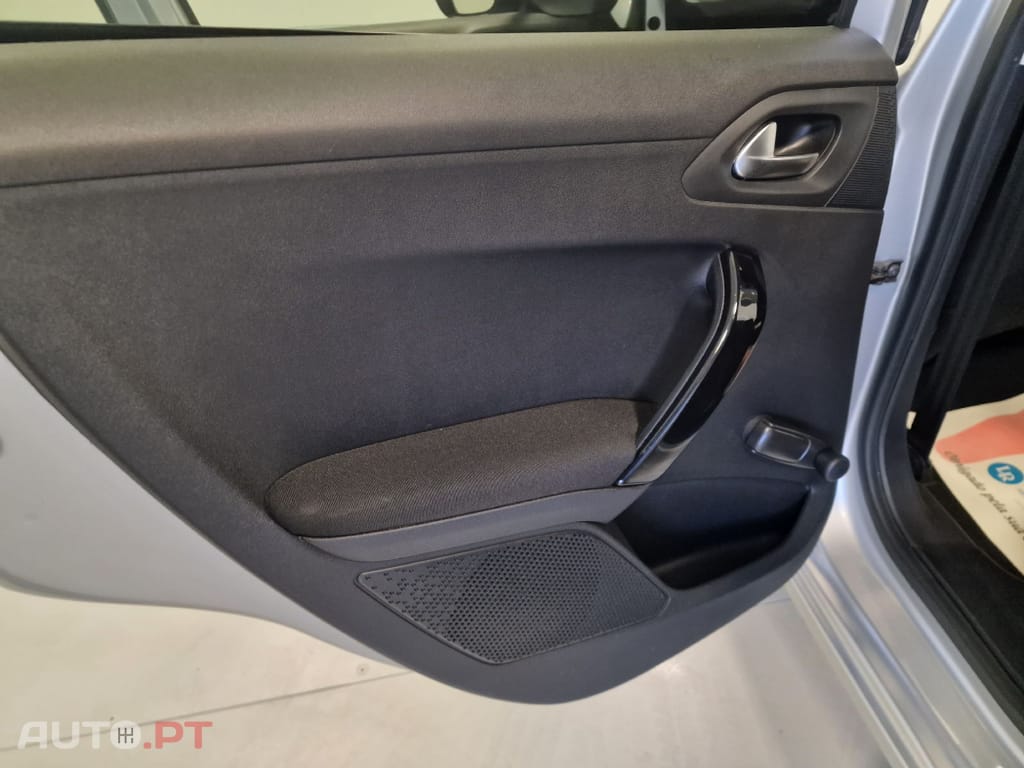 Peugeot 208 1.2 STYLE