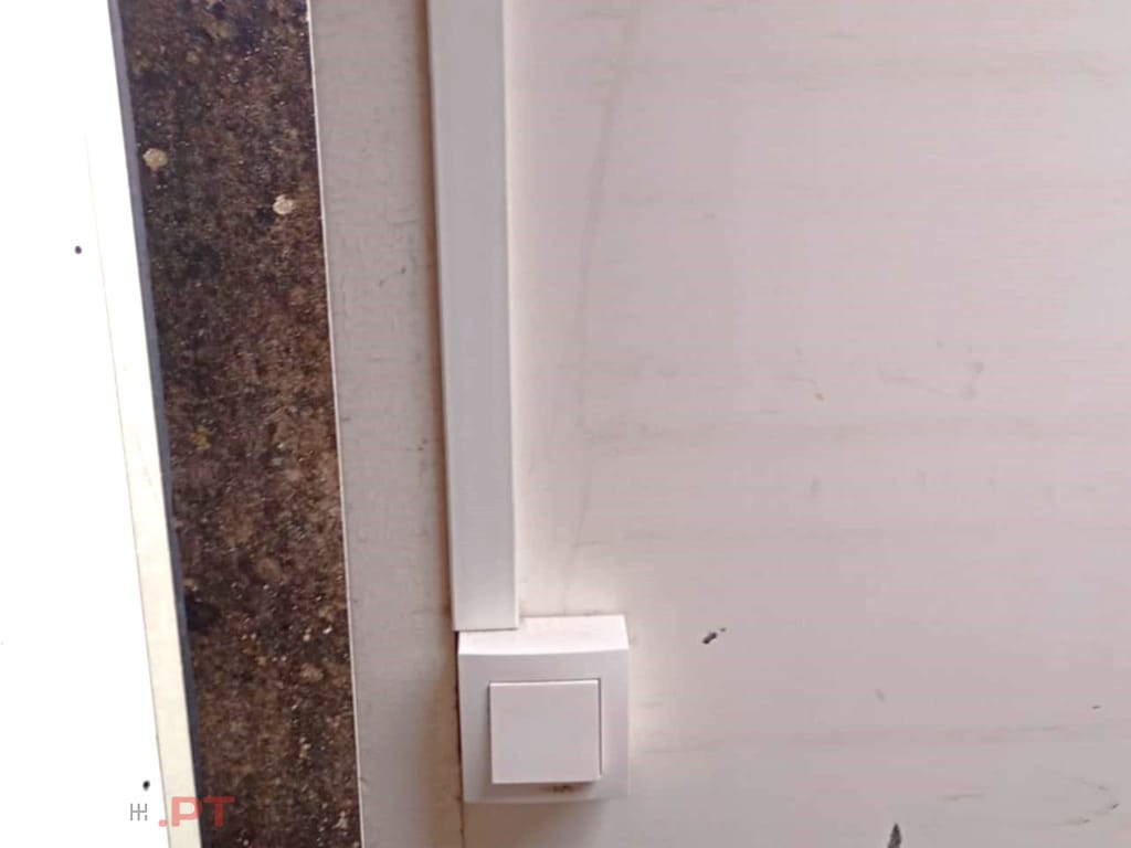 Renault Master 2.5 D 80HP Contentor de Fibra