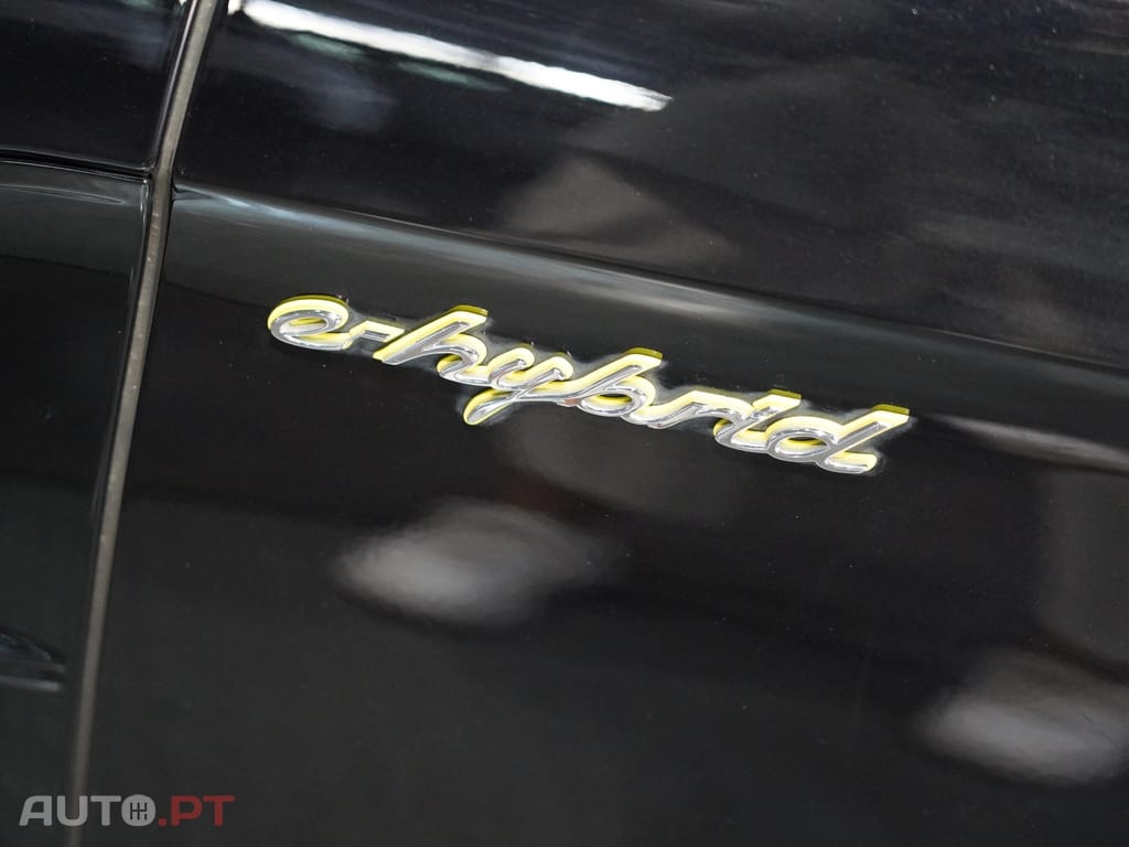 Porsche Panamera 4 E-Hybrid
