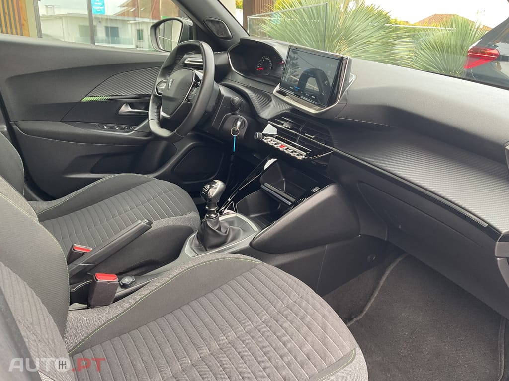 Peugeot 2008 1.2 PureTech Active Pack