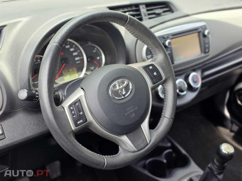 Toyota Yaris 1.0 VVT-i Comfort+Navi