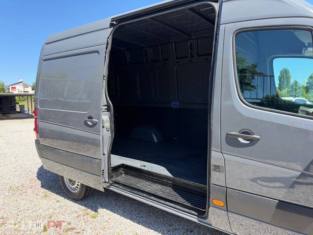 Volkswagen Crafter 35 2.0 TDi 109 Médio Tecto Alto Extra
